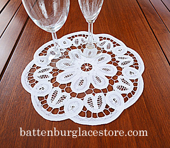 Doilies. All Lace.Fancy Belgium 668a10 Style. 10 in Round.